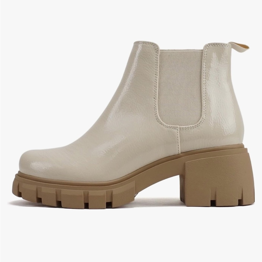 Soda Women's Cream Chelsea Boots!